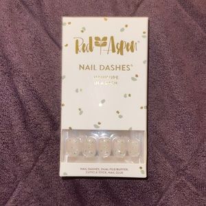 Red Aspen Nail Dashes